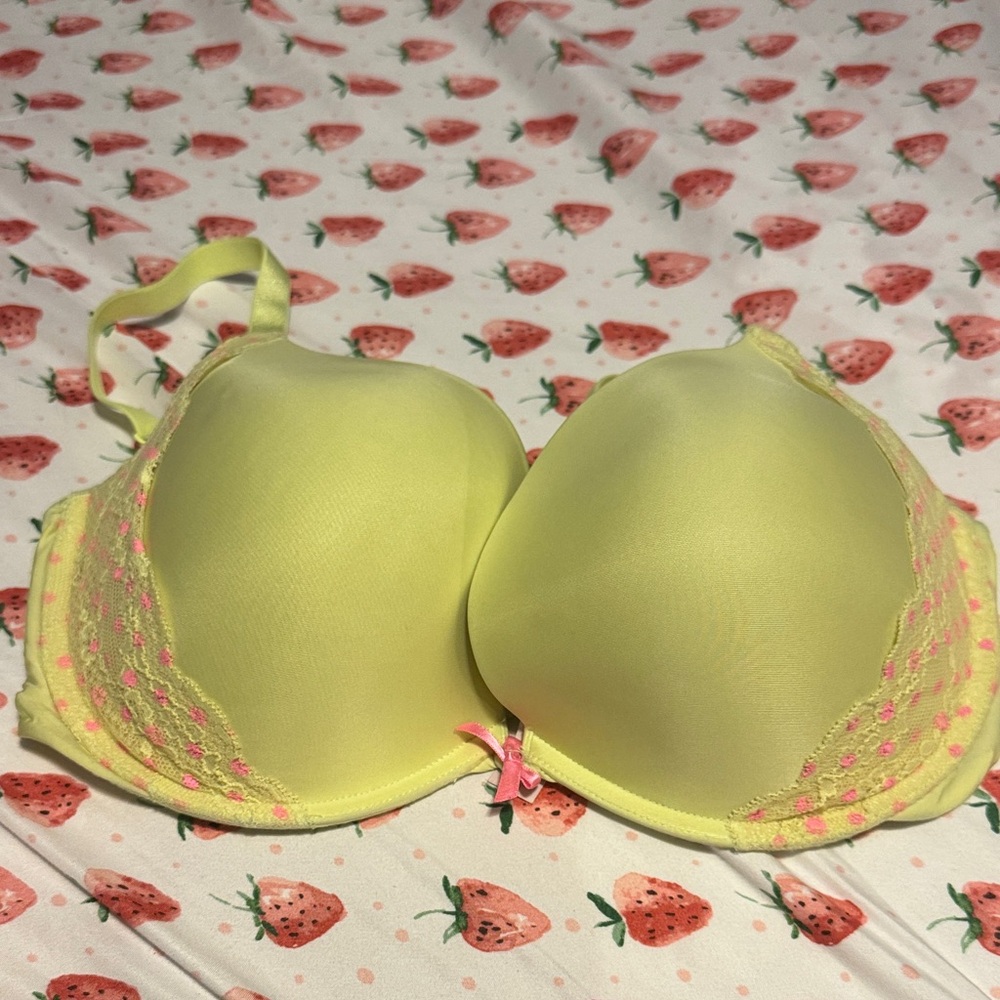 Victoria's Secret Lemon Yellow Lace-Trim Push-Up Bra